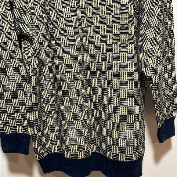 Cream and Black Geometric Crewneck Sweater - Picture 7 of 7